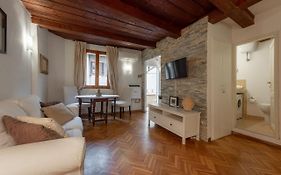 Signoria Florentine Apartment